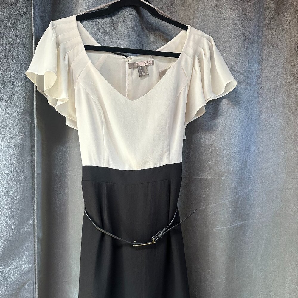 Forever 21 (Love 21) cream and black belted dress with flowy sleeves. Size M